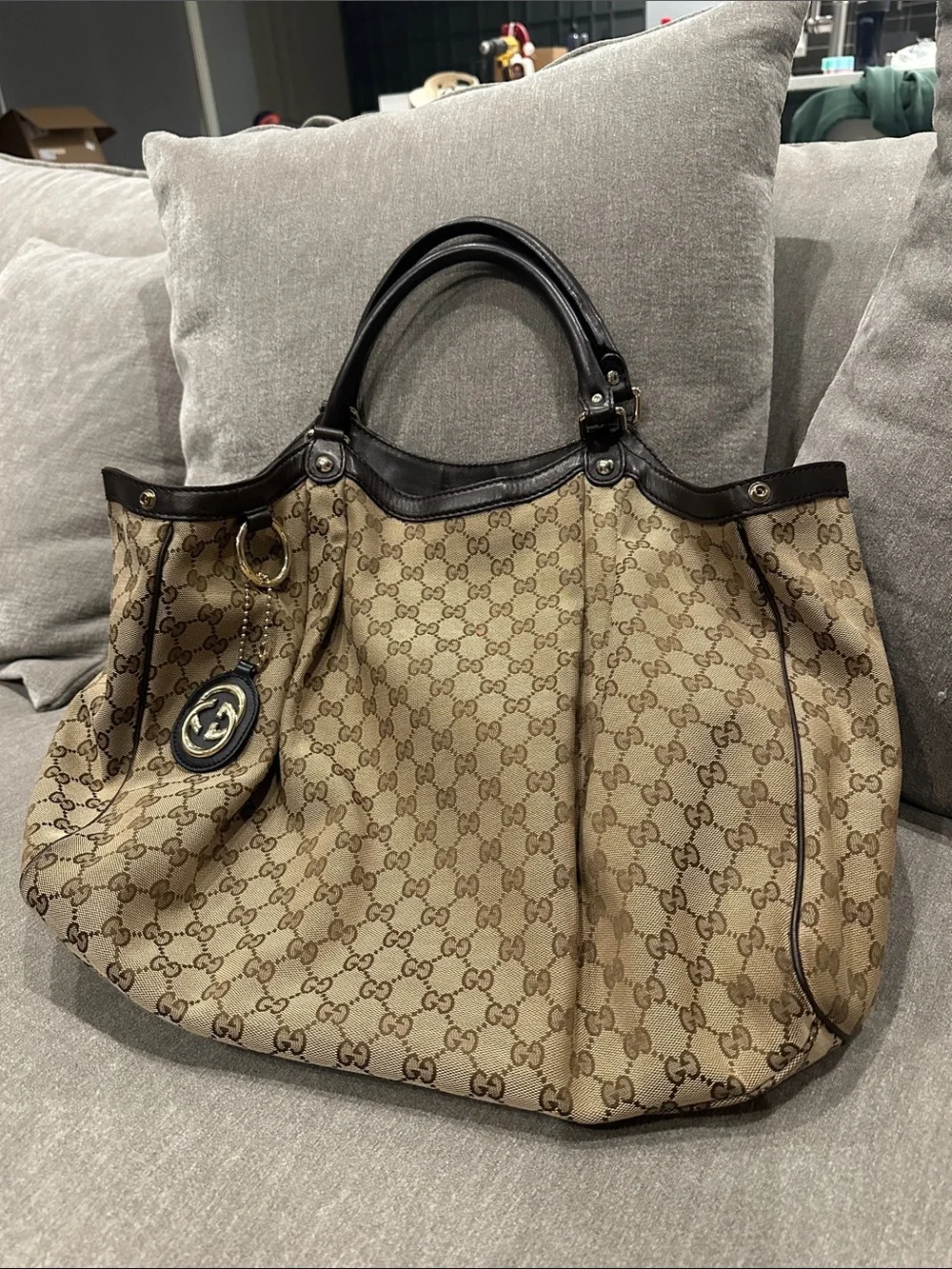 Large Gucci Sukey Shoulder bag - Picture 1 of 13